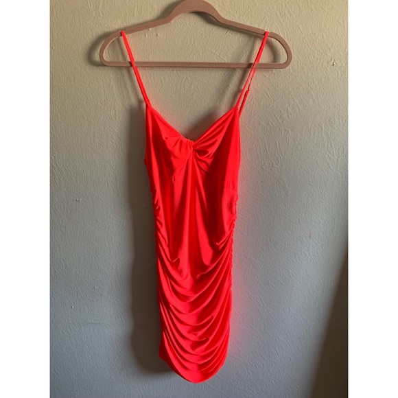 Neon pink mini dress - Picture 5 of 7